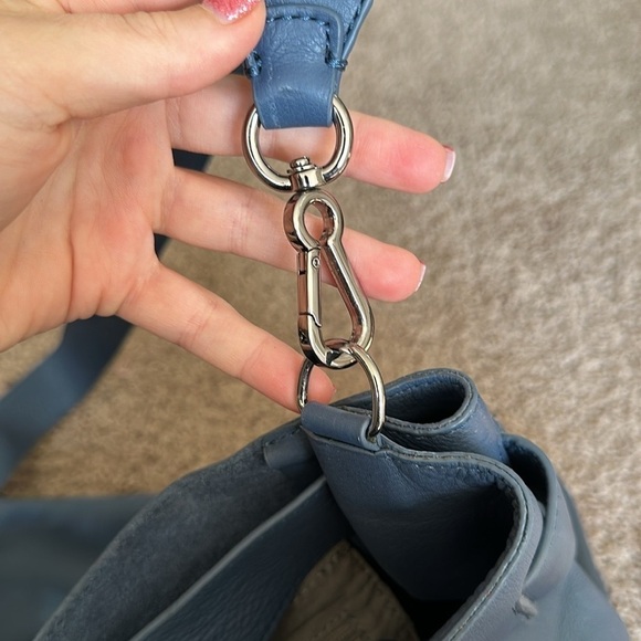 Vince Camuto, genuine leather blue Crossbody/shoulder bag - Picture 10 of 16